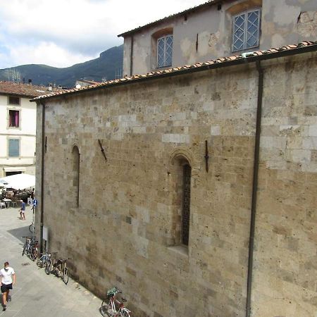 Appartamento In Centro Storico. Camaiore Exterior foto
